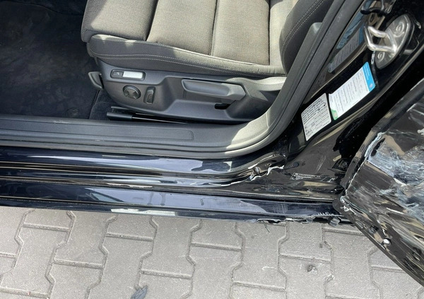 Volkswagen Passat cena 36900 przebieg: 246400, rok produkcji 2015 z Mikołajki małe 56